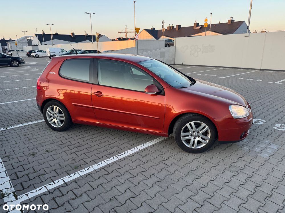 Volkswagen Golf - 6