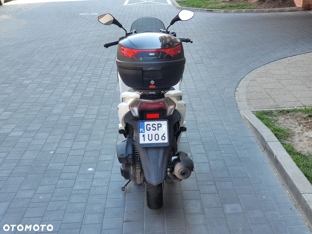 Yamaha Tricity - 4