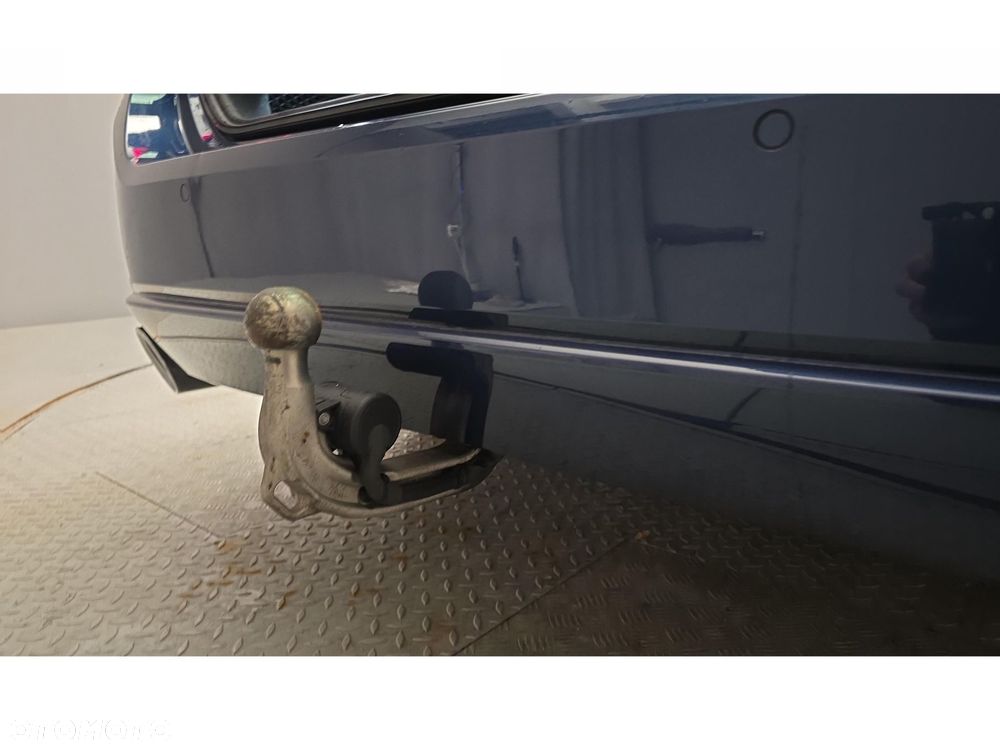 BMW Seria 3 320d xDrive - 28