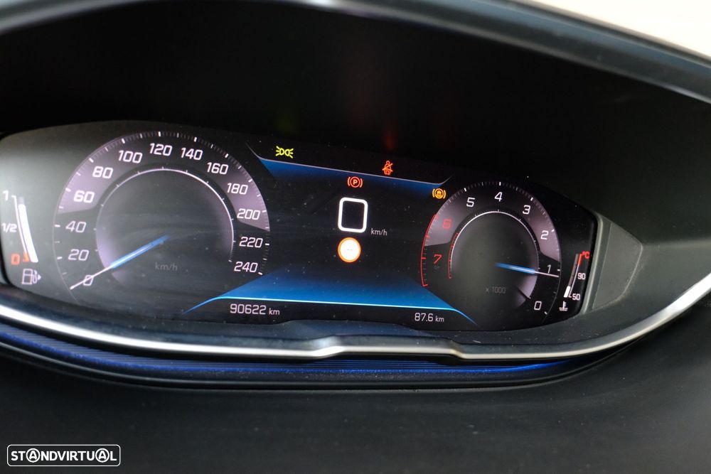 Peugeot 3008 1.2 PureTech Allure Pack - 22