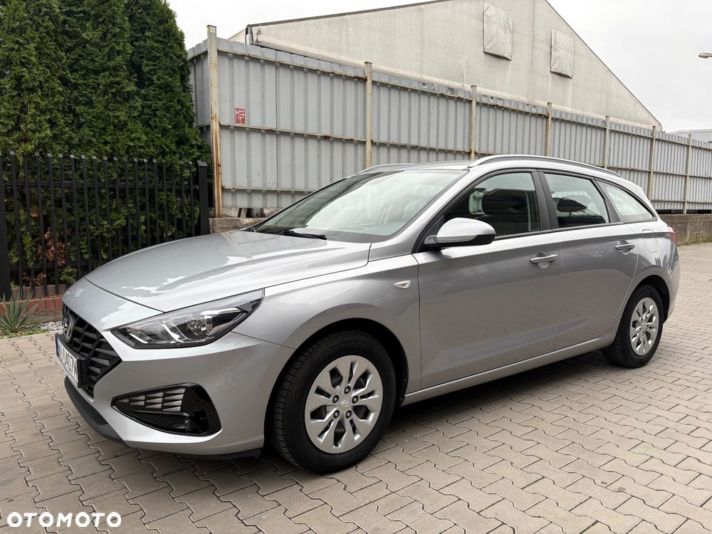 Hyundai i30 1.5 DPI Classic + - 5