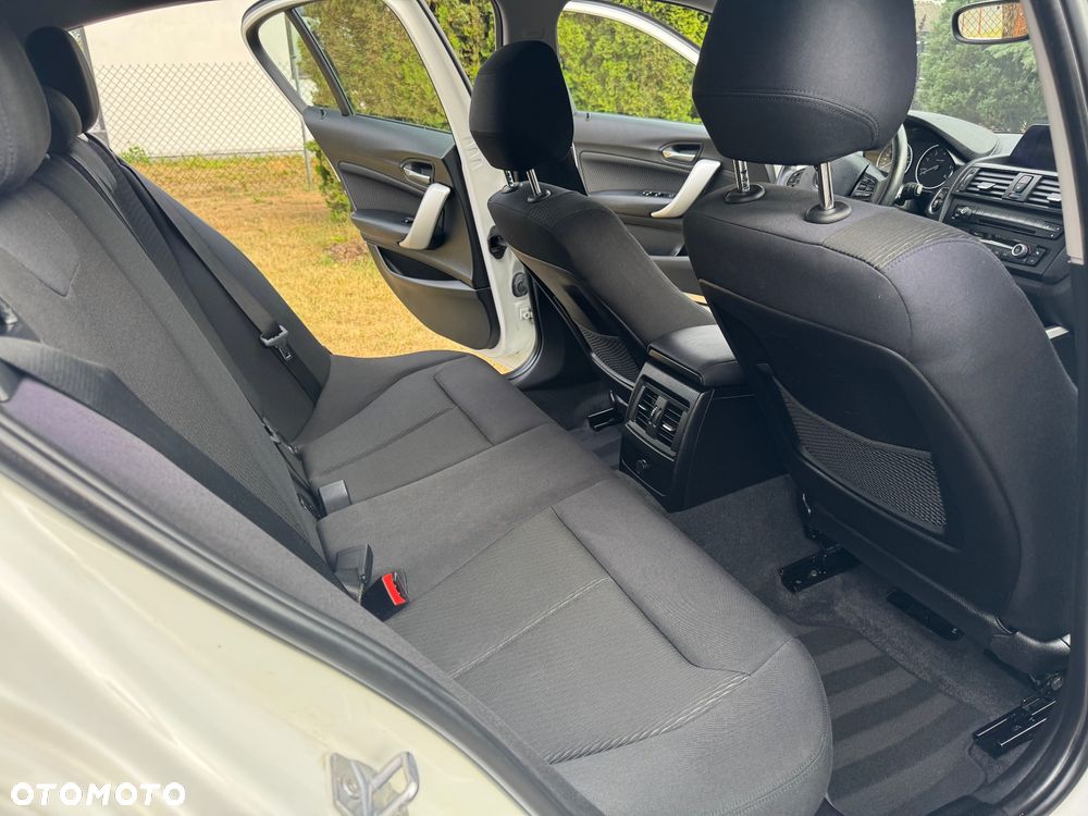 BMW Seria 1 116d - 26