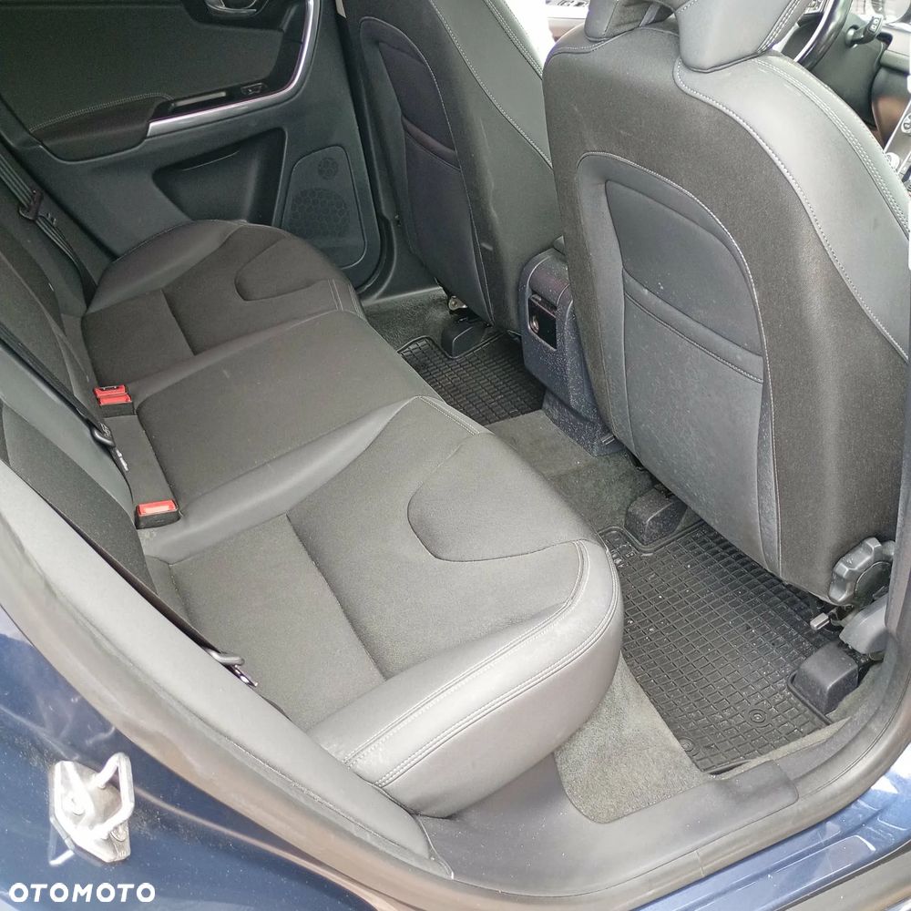 Volvo XC 60 - 8