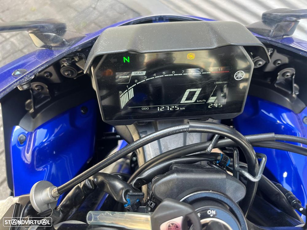 Yamaha YZF R7 - 2
