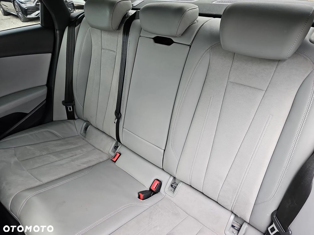 Audi A4 Limousine 40 TFSI mHEV Quattro S Line S tronic - 12