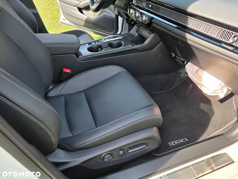 Honda Civic 2.0 i-MMD Sport CVT - 14