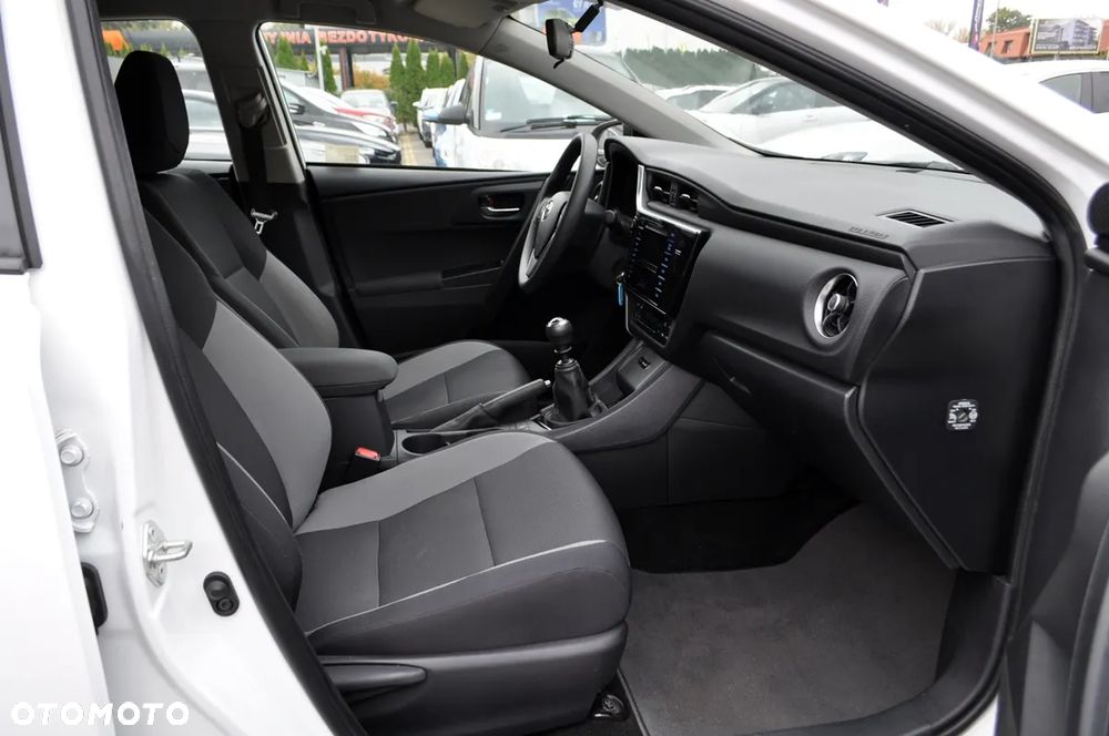 Toyota Auris 1.33 VVT-i Comfort - 37