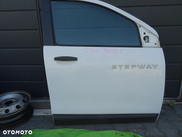 DACIA LODGY STEPWAY DOKKER STEPWAY DRZWI PRAWE BIALE KOMPLETNE LUSTERKO STAN BDB CZESCI ROZNE