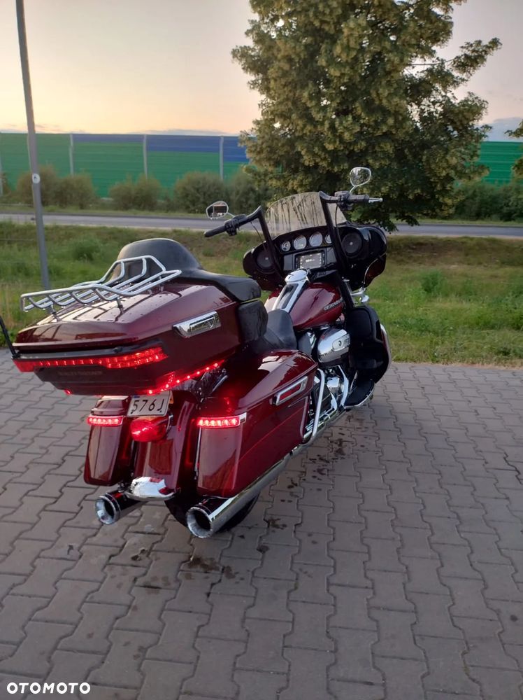 Harley-Davidson FLH Electra Glide - 9