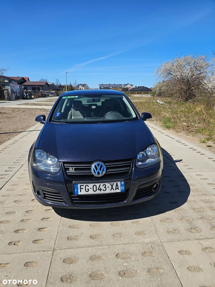Volkswagen Golf - 5