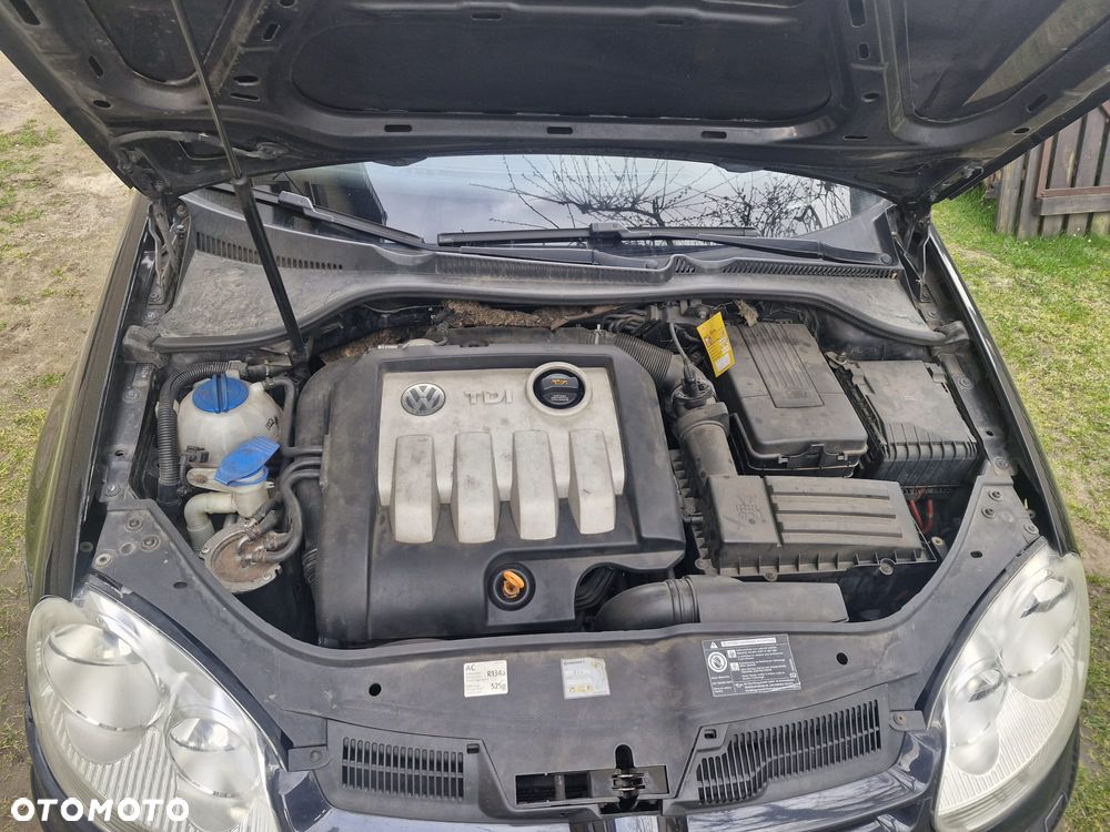 Volkswagen Golf - 6