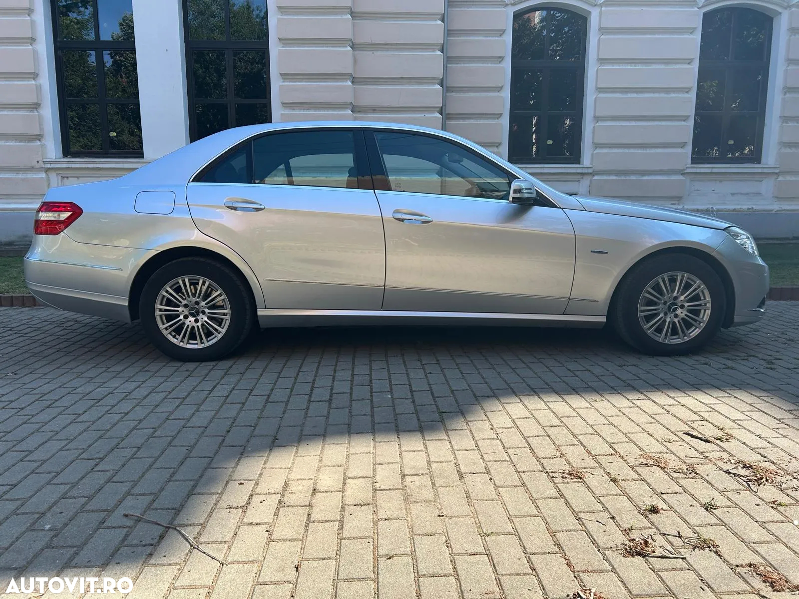 Mercedes-Benz E 220 CDI BlueEfficiency Aut. - 2