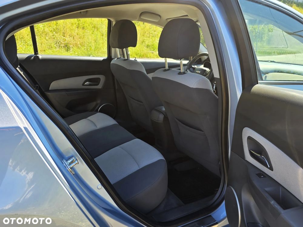 Chevrolet Cruze 2.0 VDCi LS - 27