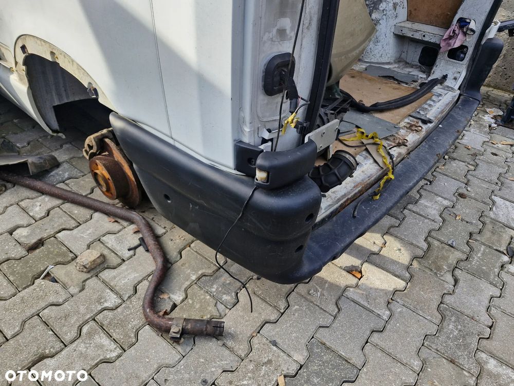 zderzak tylny / tył / Renault Master II - 2