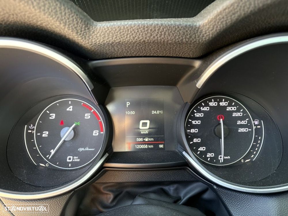Alfa Romeo Stelvio 2.2 16V AT8 Executive - 16