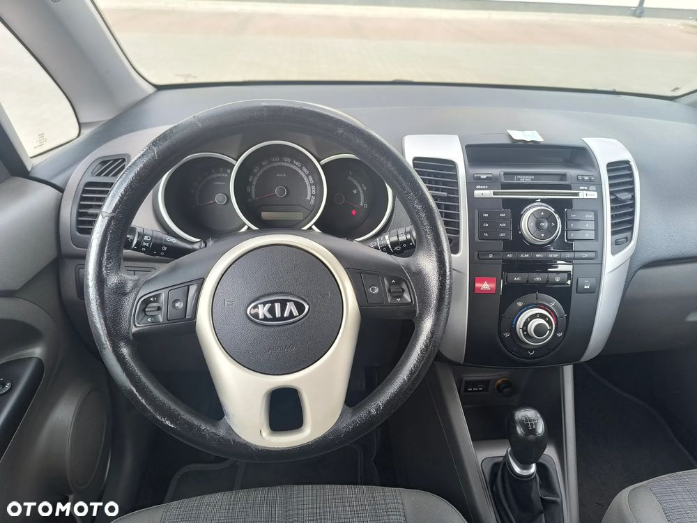 Kia Venga 1.4 M - 11