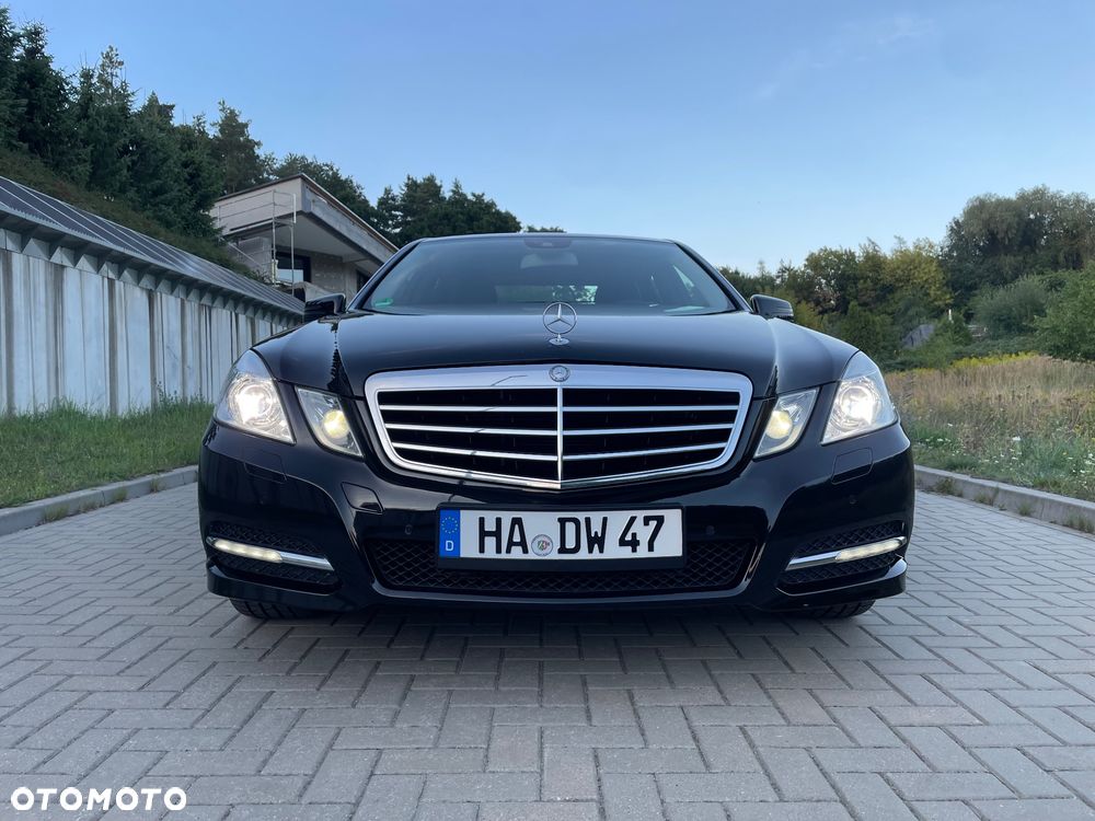 Mercedes-Benz Klasa E 200 CGI BlueEFFICIENCY 7G-TRONIC Avantgarde - 21