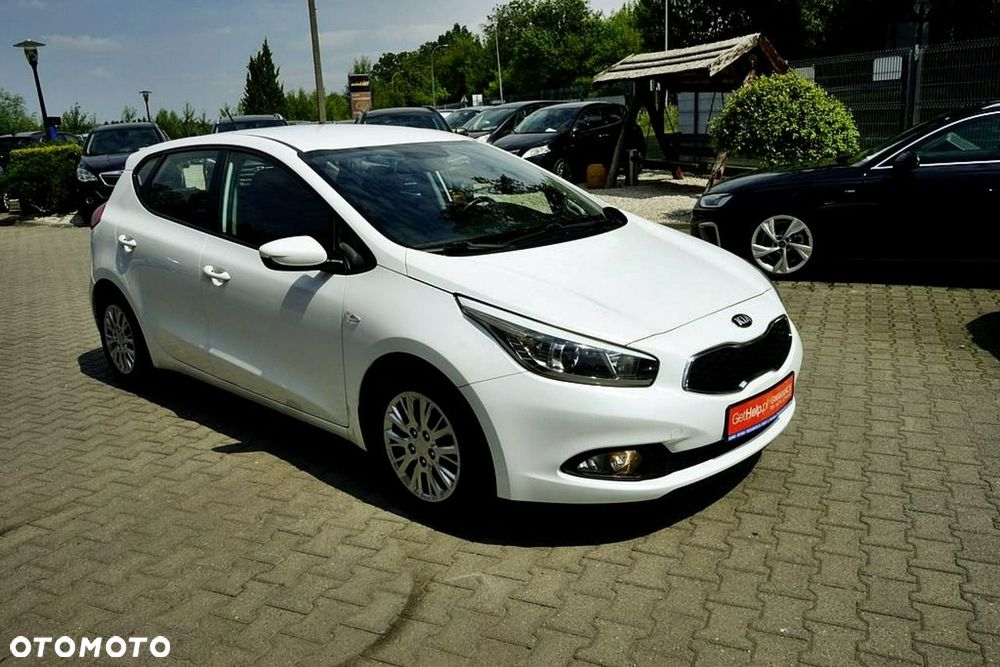 Kia Ceed - 9