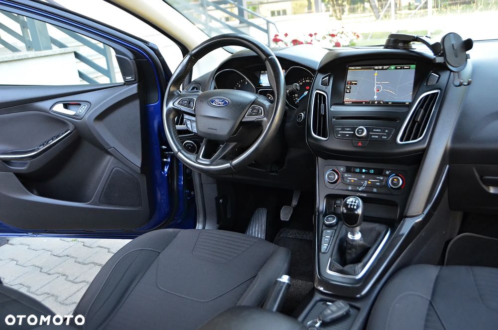 Ford Focus - 8