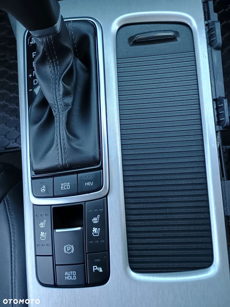 Kia Optima Plug-in Hybrid - 18