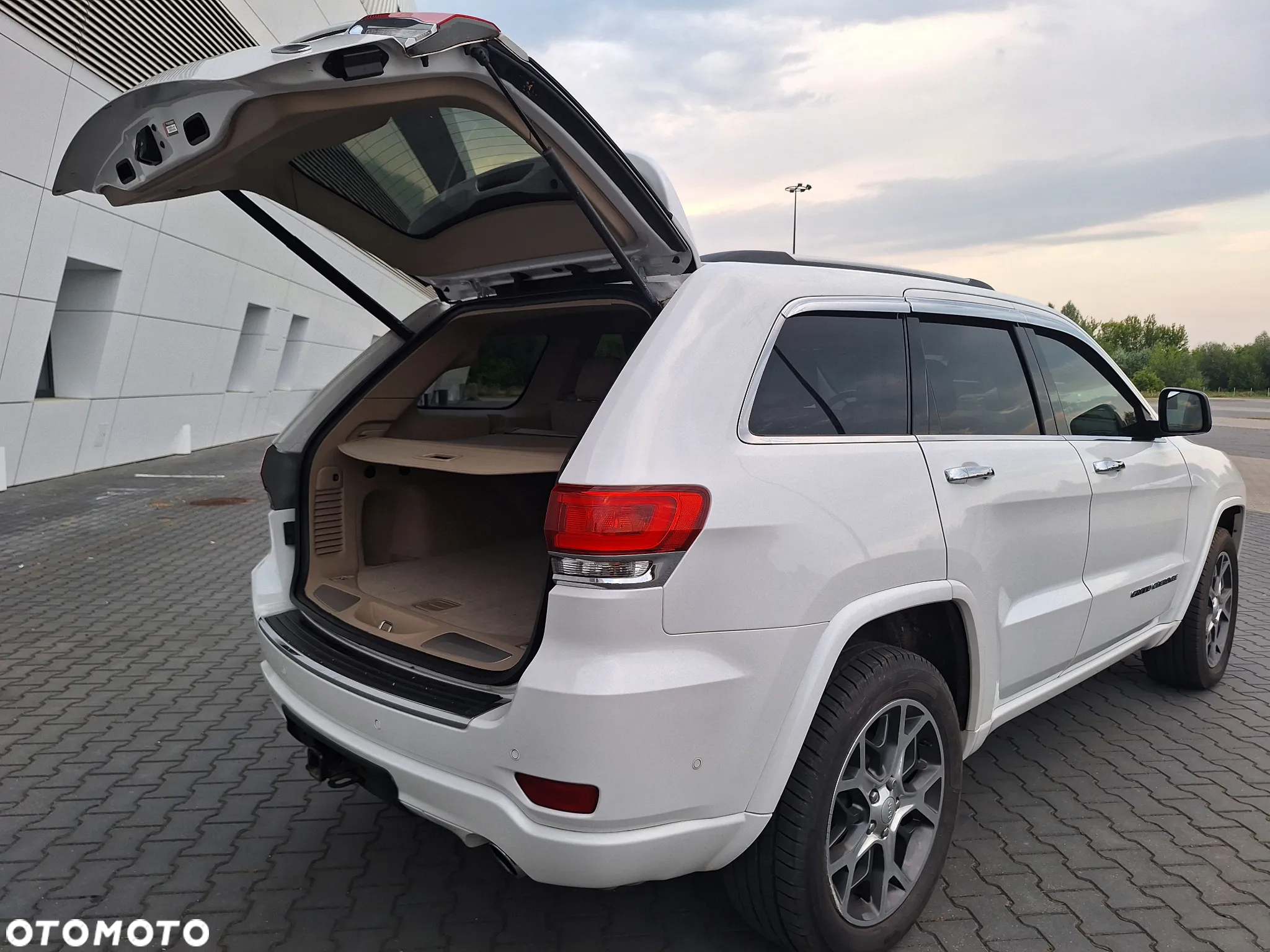 Jeep Grand Cherokee 3.6 V6 Overland - 8