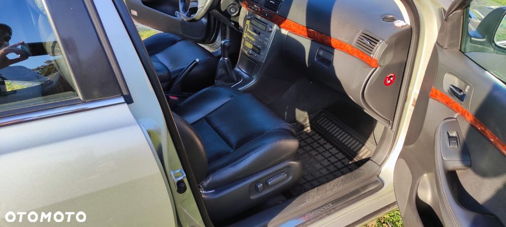 Toyota Avensis 2.0 D-4D Prestige - 13