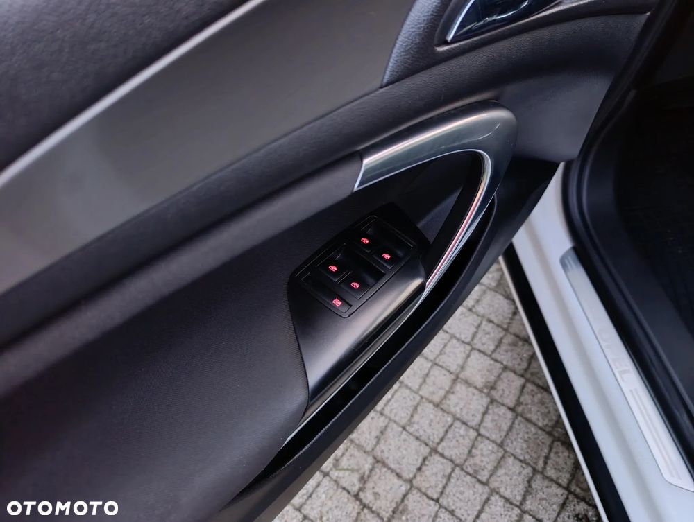 Opel Insignia 2.0 CDTI Selection - 13