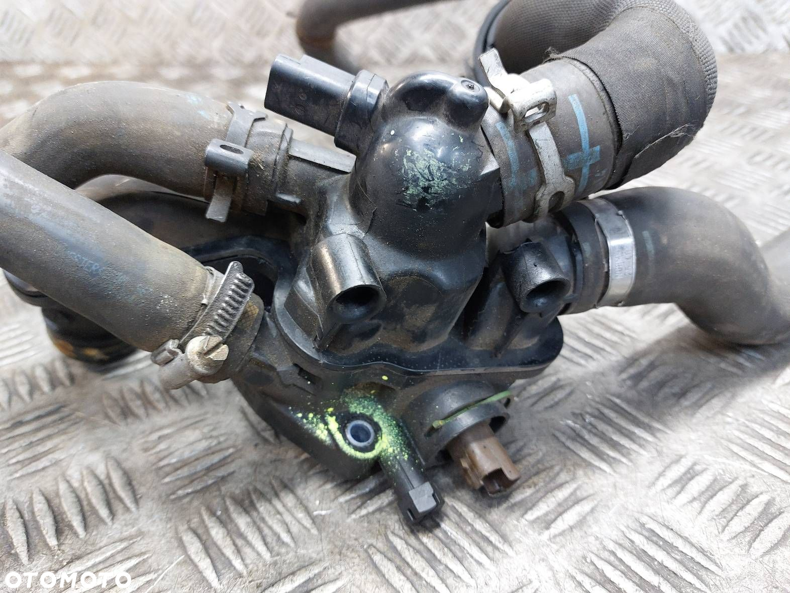 OBUDOWA TERMOSTATU + MAGISTRALA WODY PEUGEOT 207 I 1.4 16V V754184680 - 2