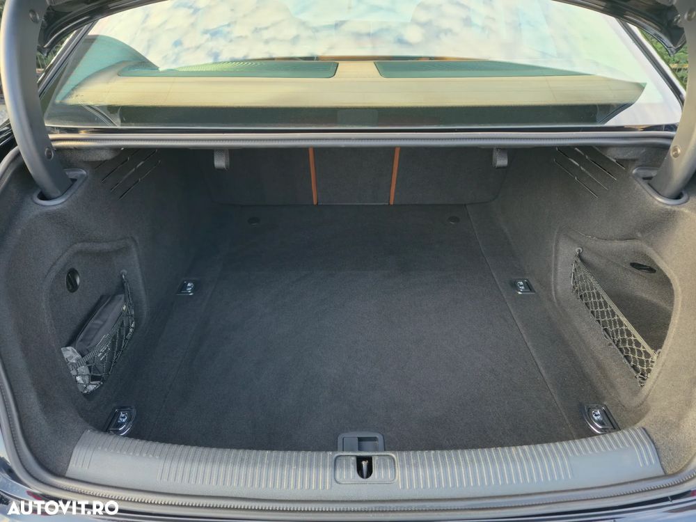 Audi A4 2.0 TDI ultra S tronic sport - 20