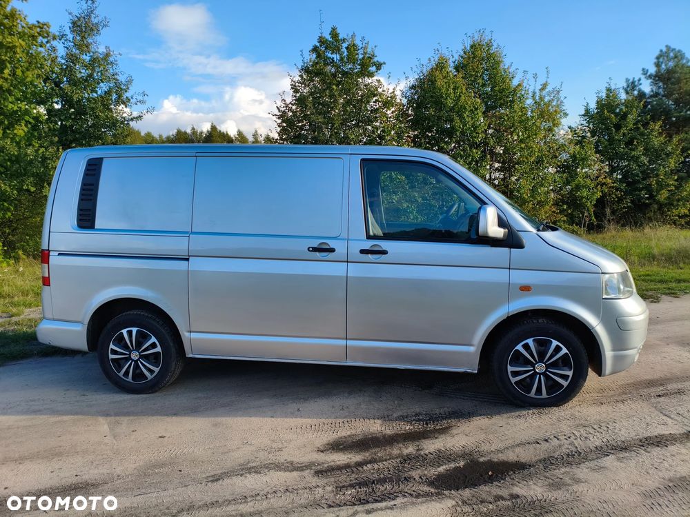 Volkswagen Transporter - 2