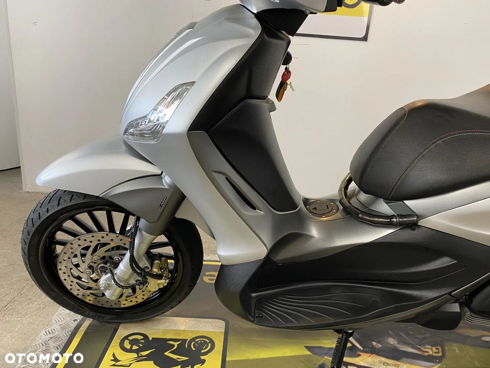 Piaggio Beverly - 20