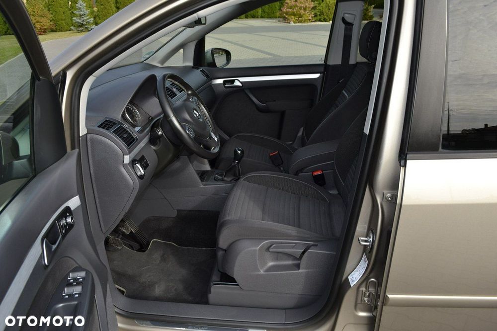 Volkswagen Touran 2.0 TDI DPF Life - 30