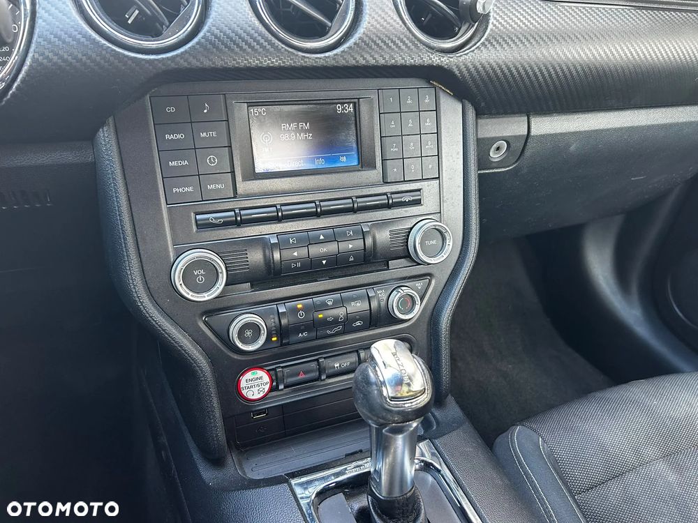 Ford Mustang 3.7 V6 - 21