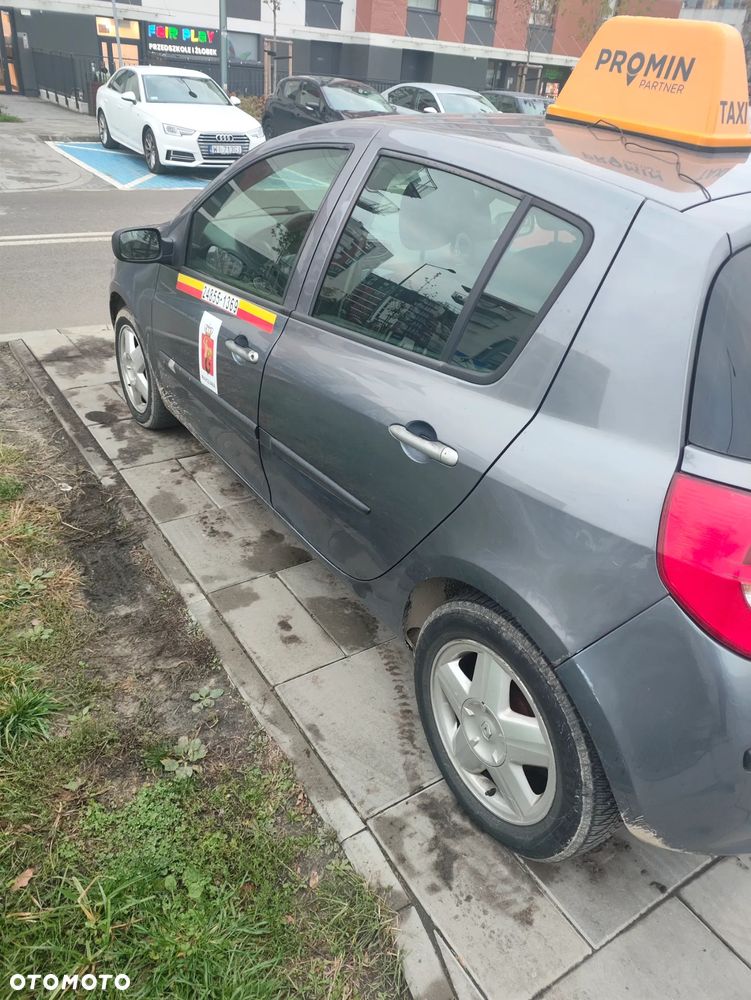 Renault Clio 2008 photo 2