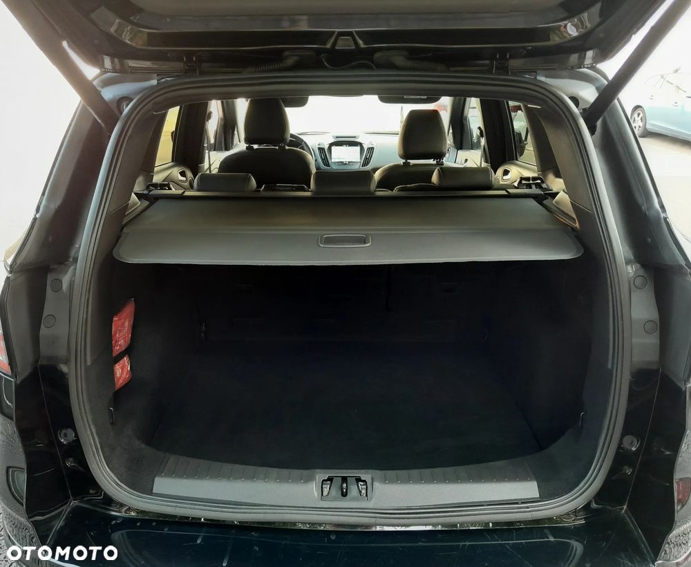 Ford Kuga 1.5 EcoBoost 2x4 ST-Line - 16