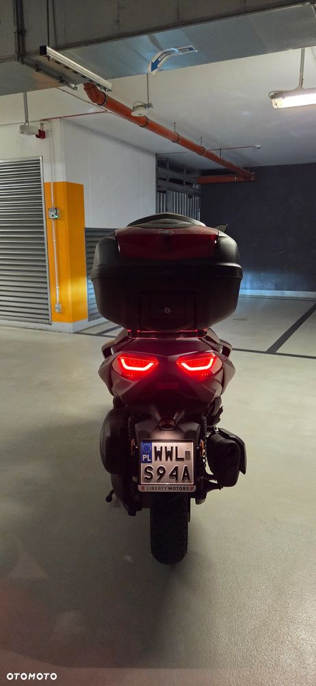 Yamaha X-max - 5