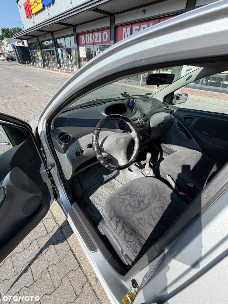 Toyota Yaris 1.3 Luna - 23