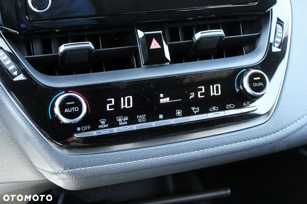 Toyota Corolla 1.8 Hybrid Comfort - 18