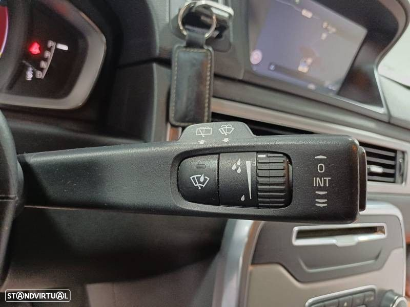 Volvo XC 70 2.0 D4 Momentum Geartronic - 18