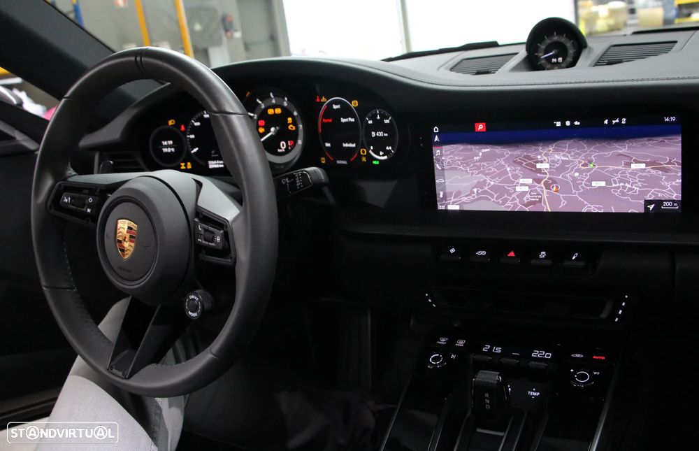 Porsche 911 (992) Carrera 4 PDK - 17