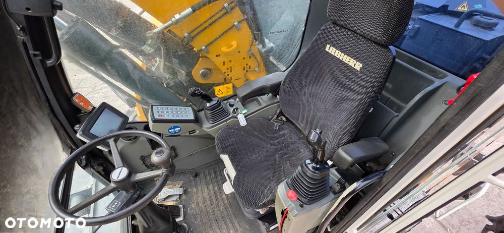 Liebherr A 914 COMPACT - 14