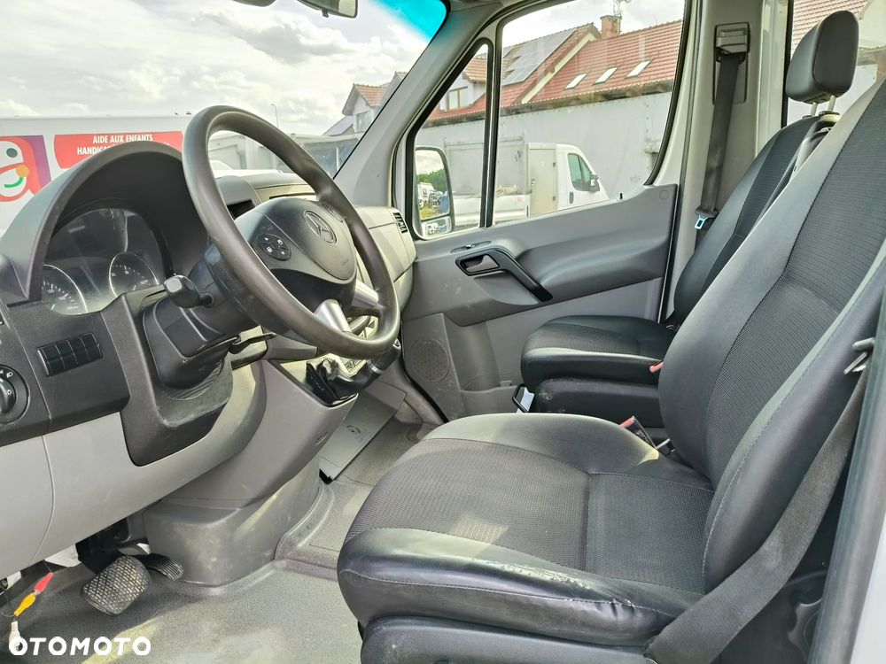 Mercedes-Benz Sprinter  519 - 8