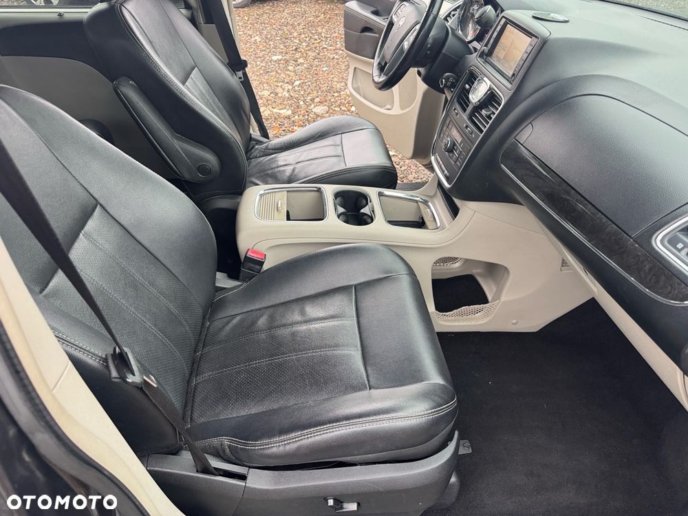 Lancia Voyager 2.8 CRD16v Platinum - 9