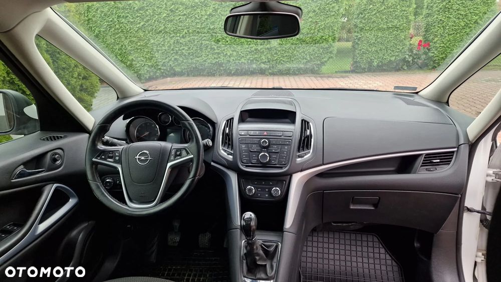 Opel Zafira - 13
