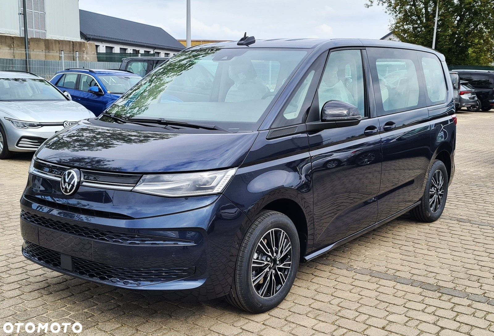Volkswagen Multivan - 9