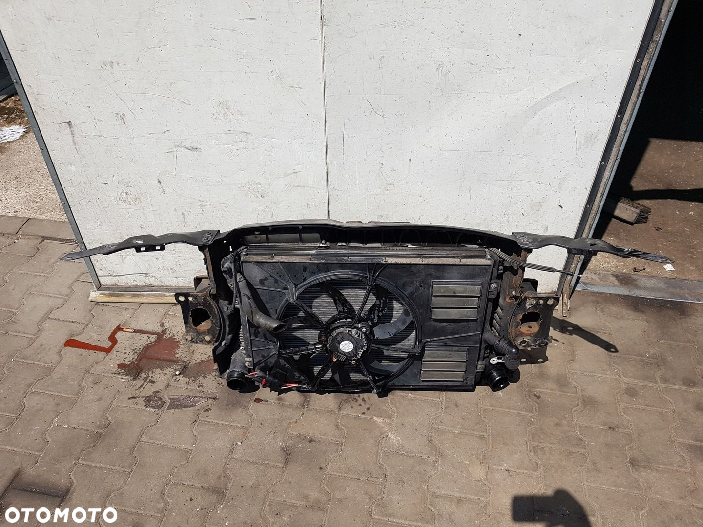 VW GOLF 6 VI 08-13r HB 1.6 TDI PAS PRZEDNI CHŁODNICE WENTYLATOR - 3