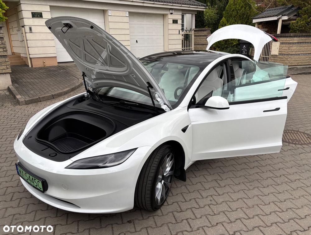 Tesla Model 3 - 6