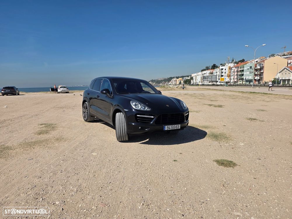 Porsche Cayenne Turbo Tiptronic S - 35