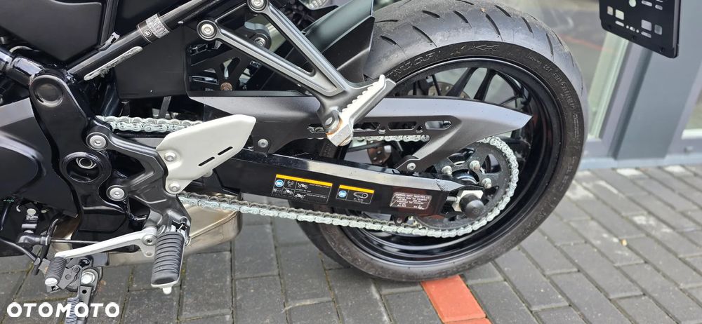 Kawasaki Z 900 RS - 35