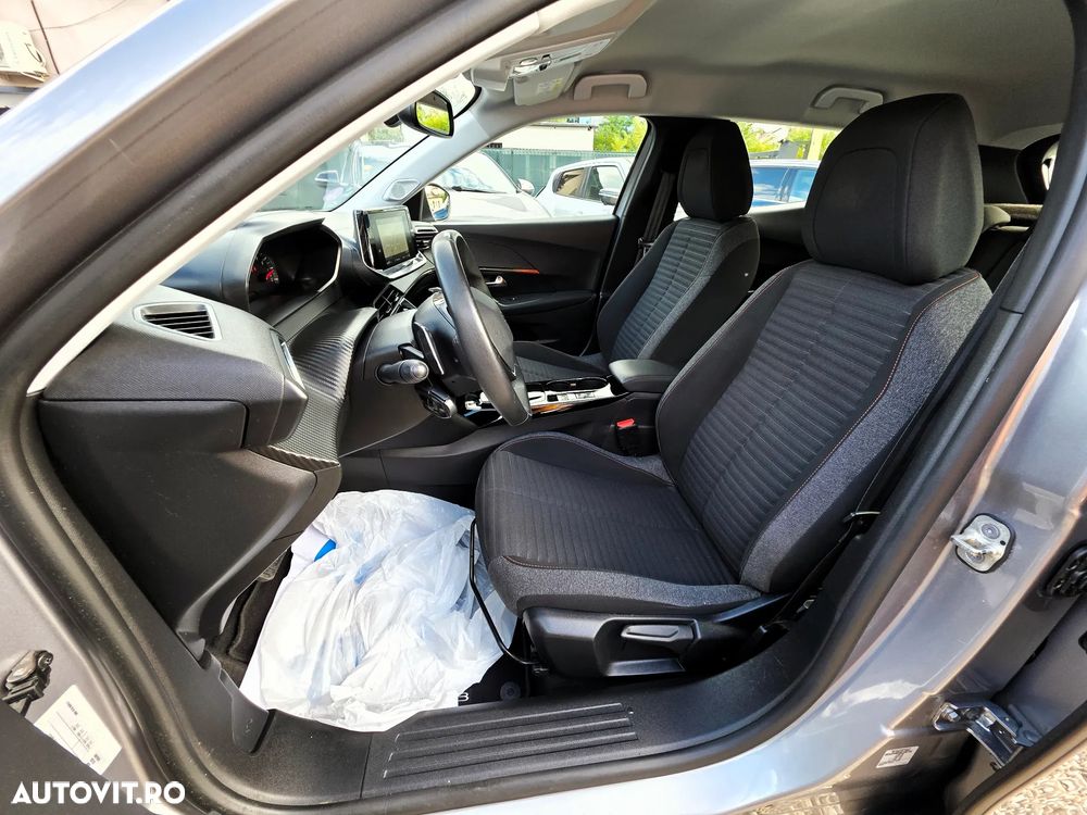 Peugeot 2008 1.5 BlueHDI 130 S&S EAT8 Allure - 23